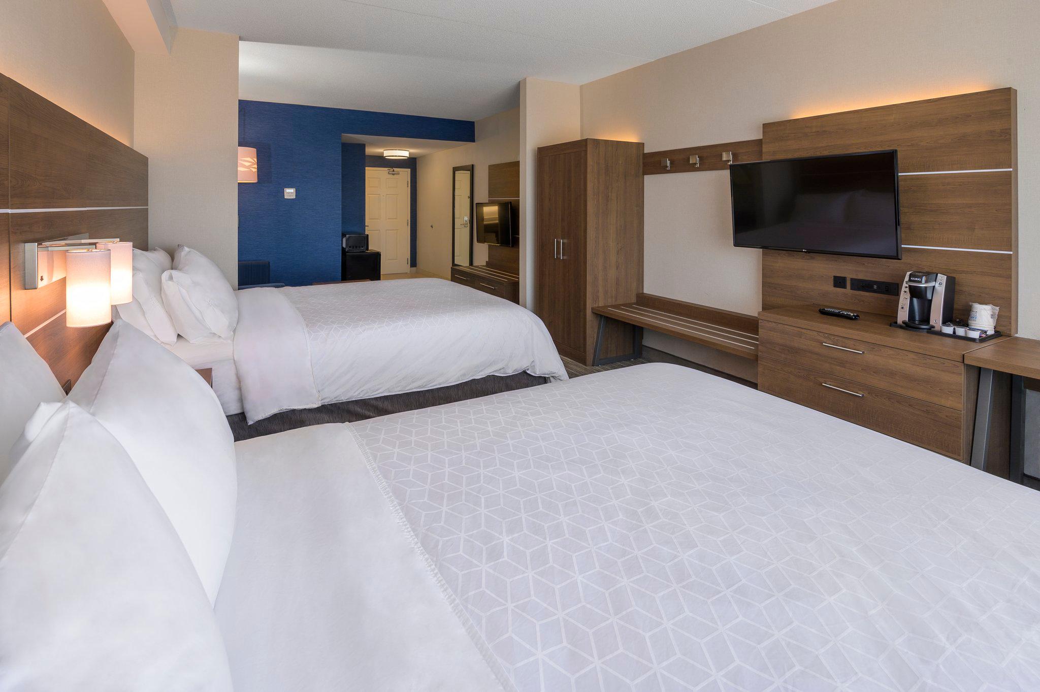Images Holiday Inn Express & Suites North Bay, an IHG Hotel