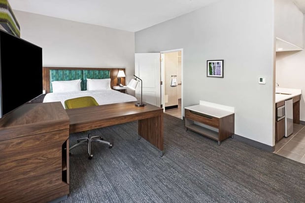 Images Hampton Inn & Suites Dallas I-30 Cockrell Hill