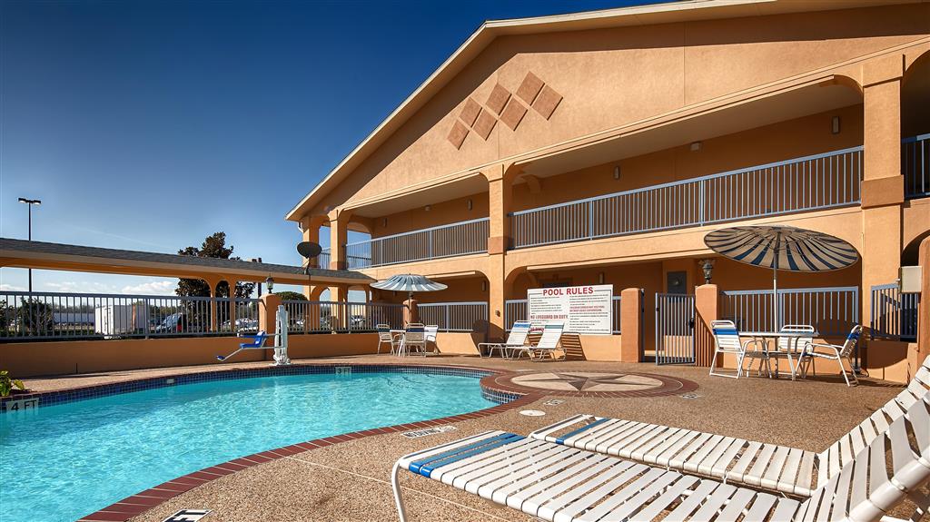 Outdoor Swimming Pool