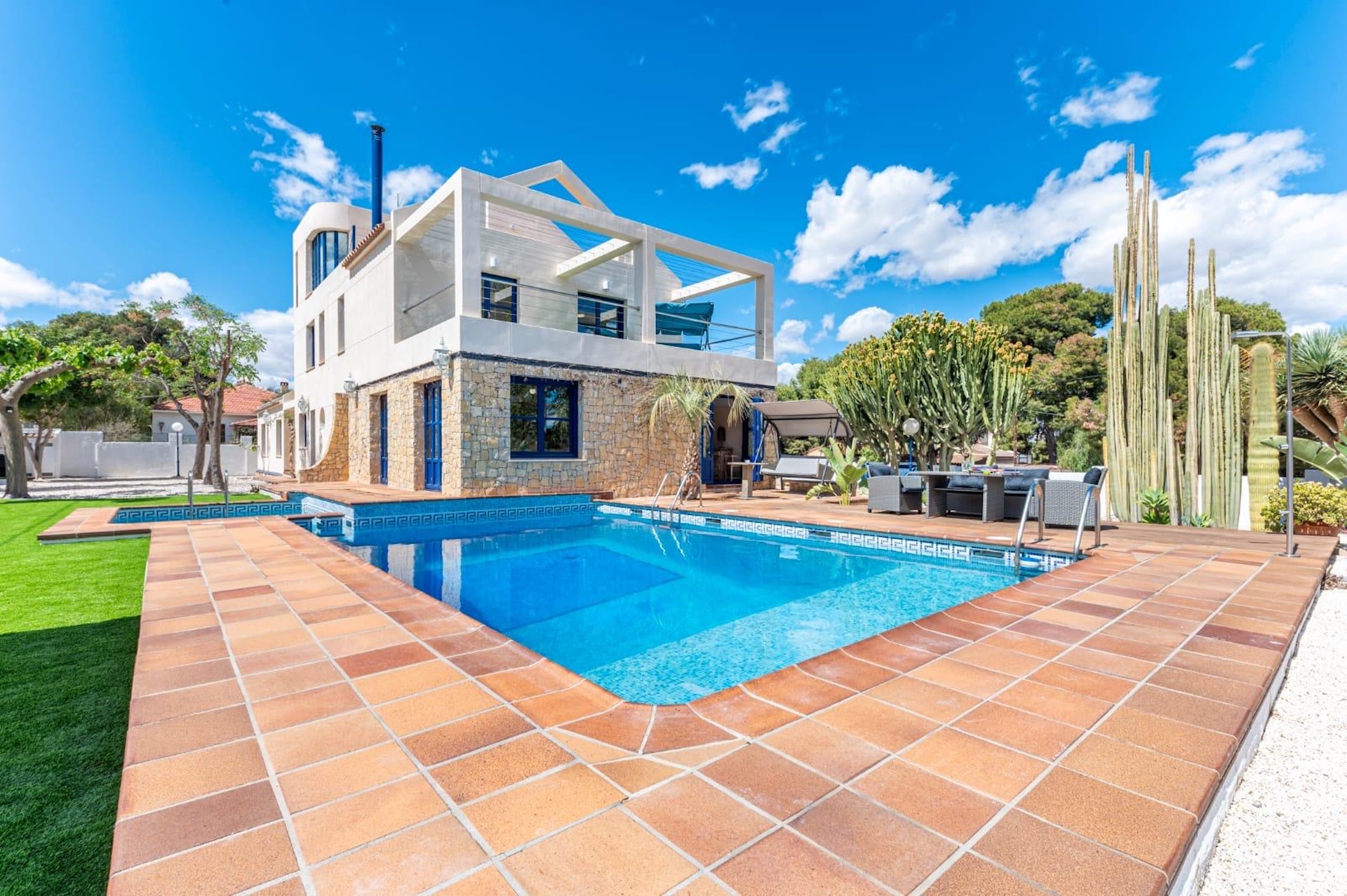 Images Azul Villa Properties