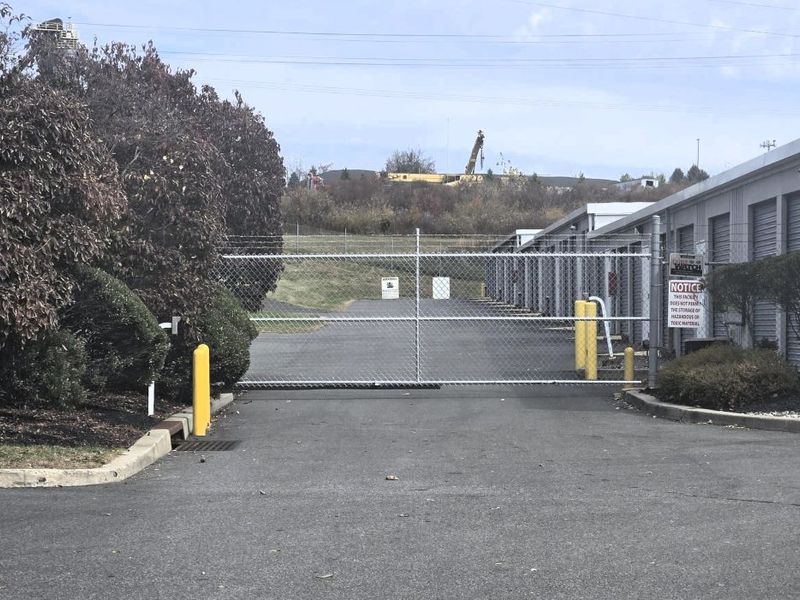 Images Extra Space Storage