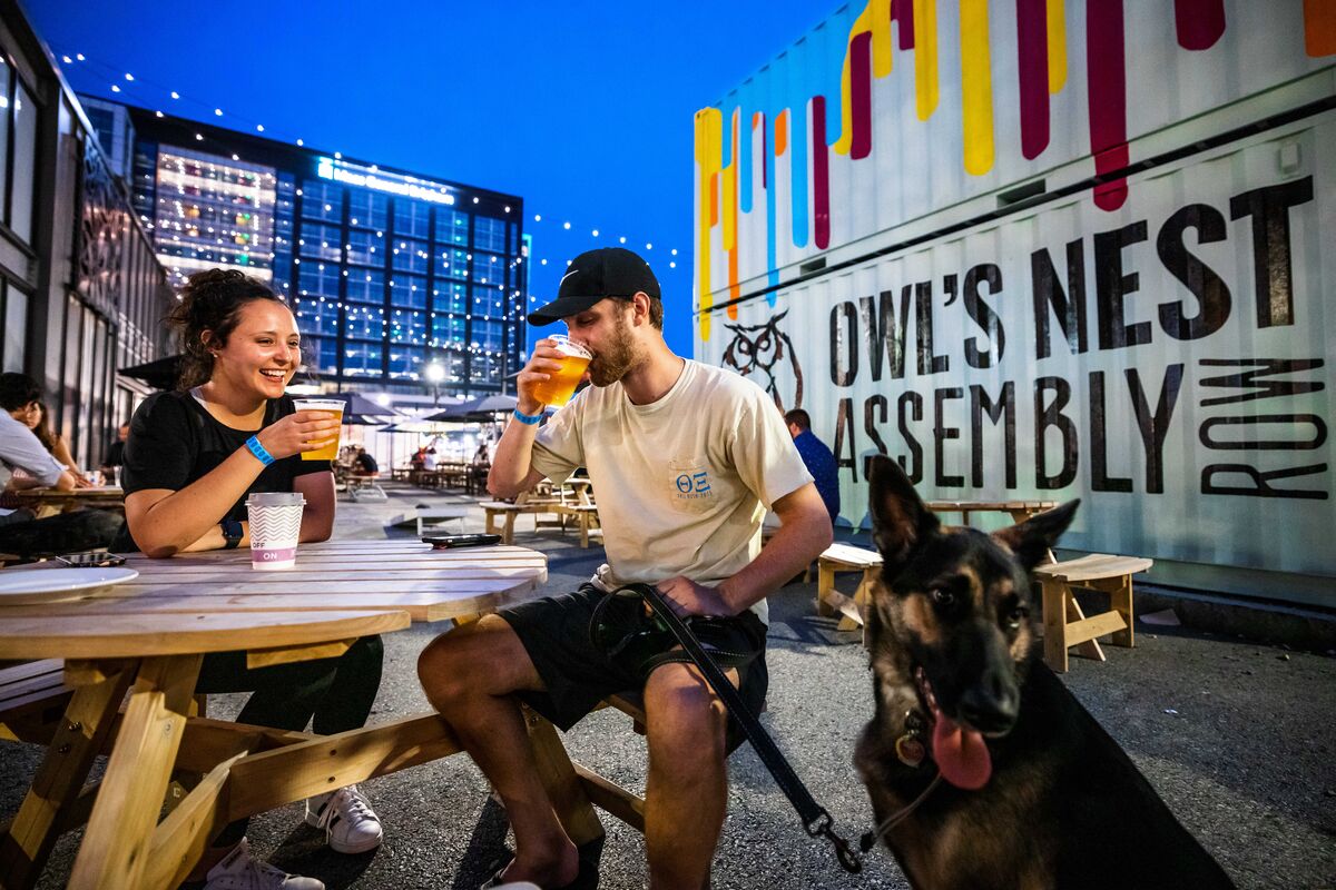 Night Shift Brewing Owl's Nest at Assembly Row