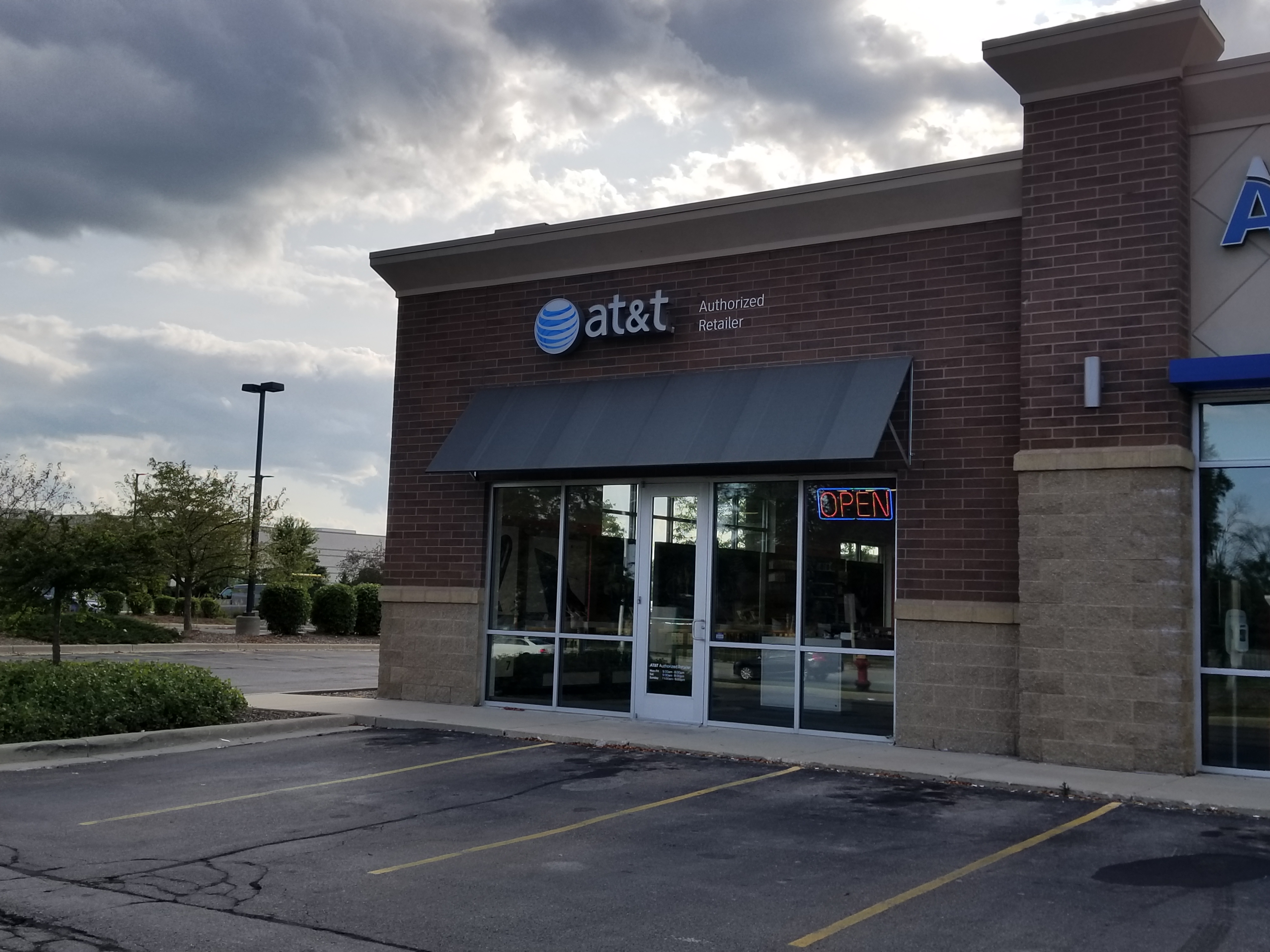 AT&T Store Coupons near me in Oak Creek, WI 53154 | 8coupons