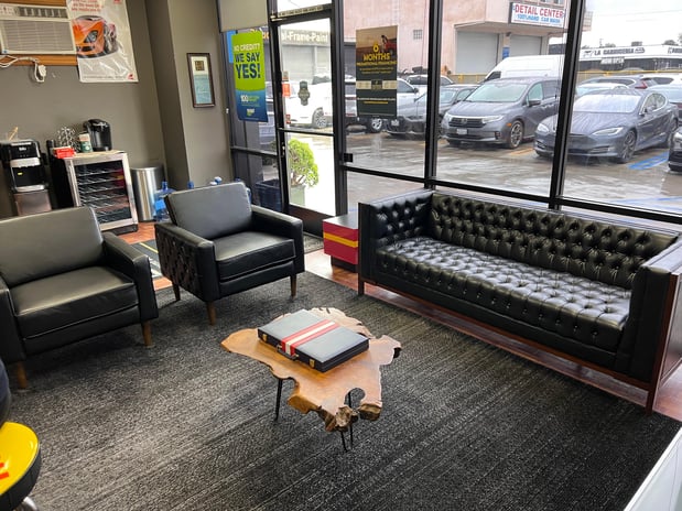 Images LUXE Auto Body Shop