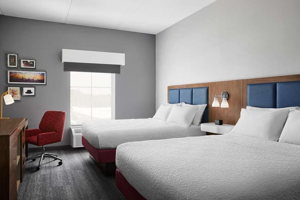 Images Hampton Inn & Suites Charlotte Steele Creek