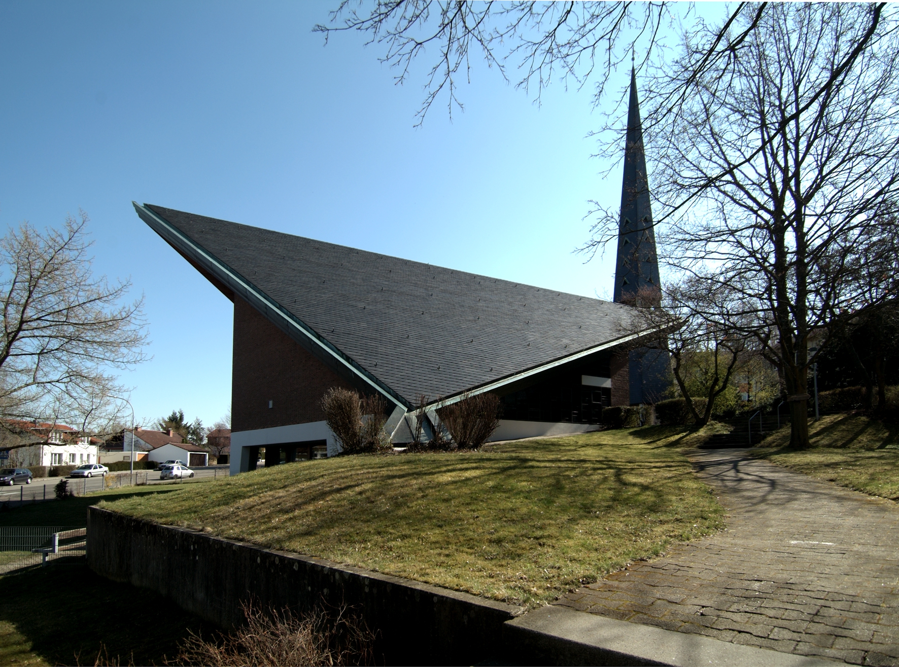 Evangelische Christuskirche - Evangelische Kirchengemeinde Esslingen-Zollberg, Neuffenstraße 18 in Esslingen-Zollberg