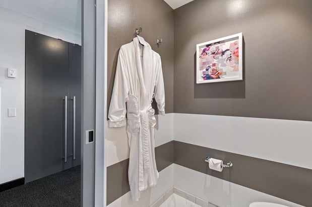 Images The Rose Hotel Chicago O’Hare, Tapestry Collection by Hilton