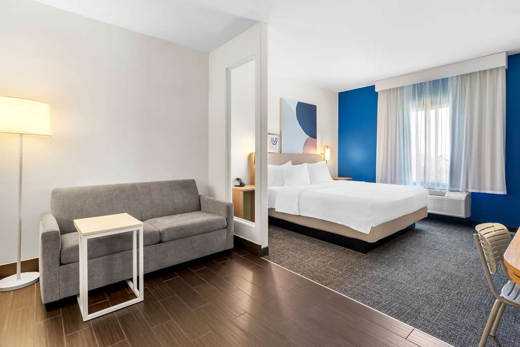 Guest room
