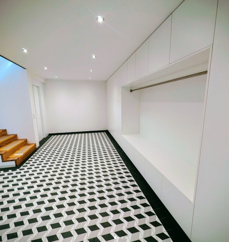 Schreinerei Anzenhofer, Uzstraße 9 in Welden