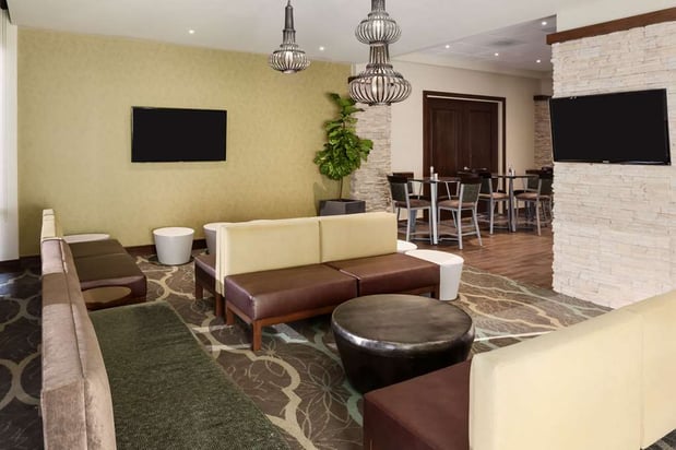 Images Embassy Suites by Hilton Dallas Market Center