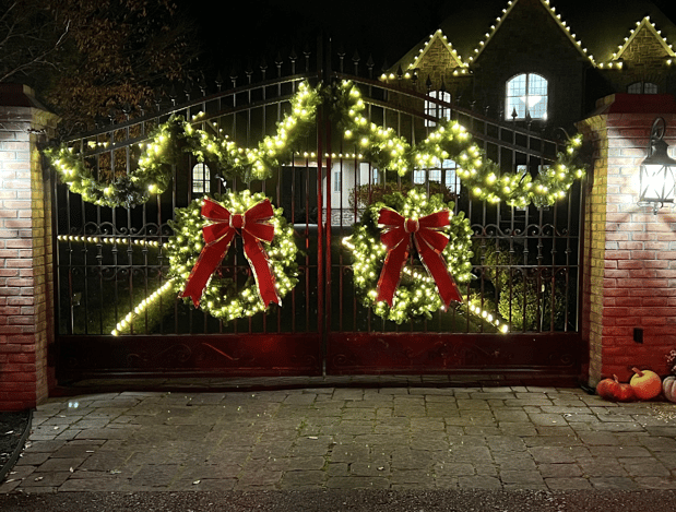 Images Rudy & Co. Holiday Lighting