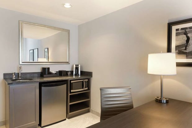 Images Embassy Suites by Hilton Charlotte Ayrsley