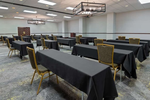 Images Embassy Suites by Hilton Dallas Park Central Area