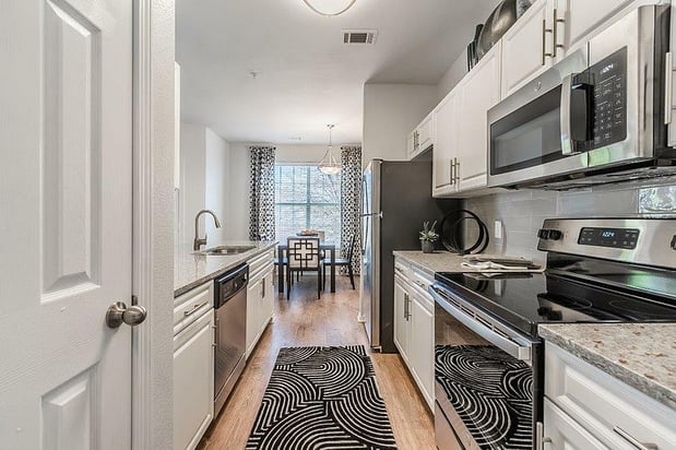 Images Grand Estates @ Keller