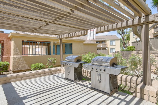 Images Highland Meadows Apartments