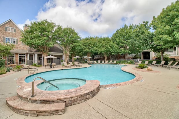 Images The Lodge at Lakeline Village