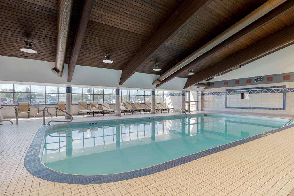 Best Western Plus Dryden Hotel & Conference Centre in Dryden: Indoor Pool