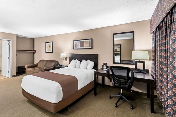 Images Heartland Inn & Suites, SureStay Collection by Best Western