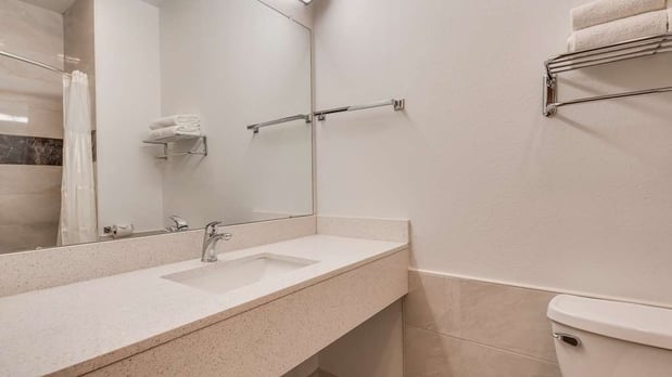 Images SureStay by Best Western Baytown