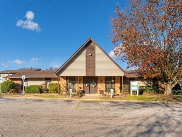 Images Woodbrook Apartments