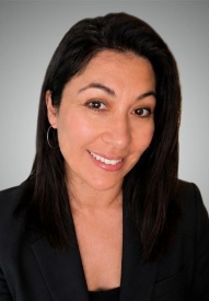 Andrea Lopez Bartoszewicz headshot