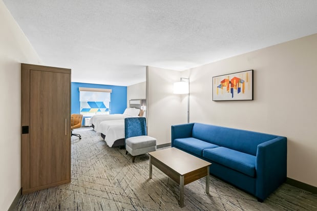 Images Holiday Inn Express & Suites Council Bluffs - Conv Ctr Area by IHG