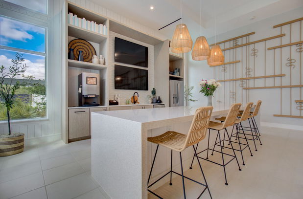 Images Everly Apartments