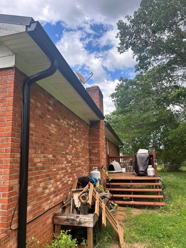Mech Roofing and Gutter Image