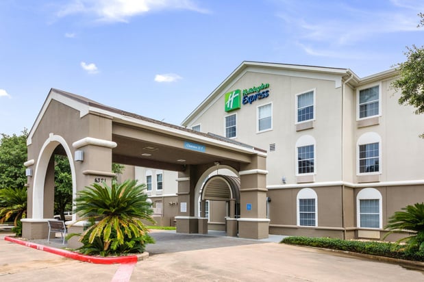 Images Holiday Inn Express & Suites Columbus by IHG