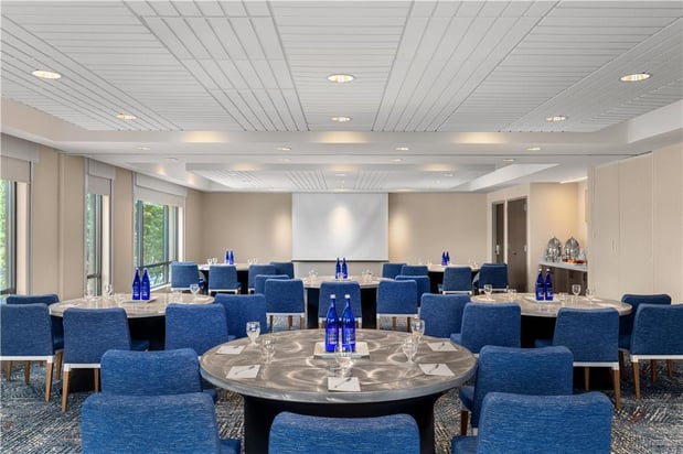 Images Hilton Garden Inn Burlington Downtown