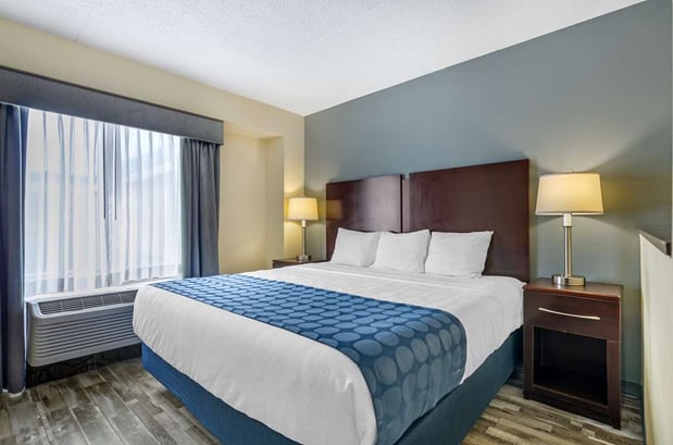 Images Best Western Plus Waynesboro Inn & Suites Conference Center