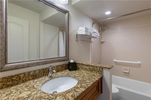 Images Best Western Plus A Wayfarer's Inn and Suites