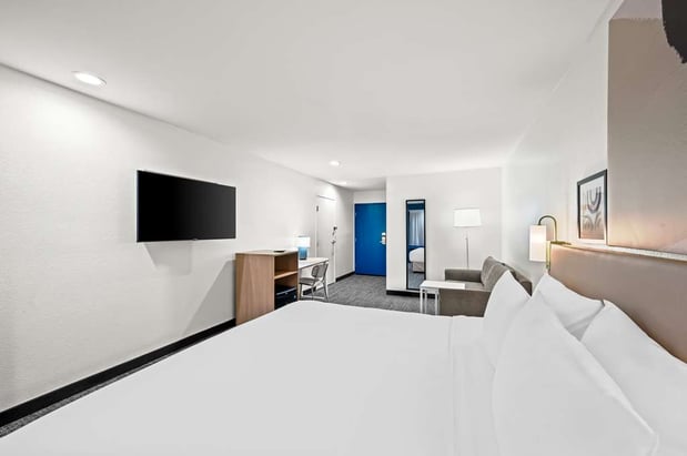 Images Spark by Hilton Sterling Dulles Airport