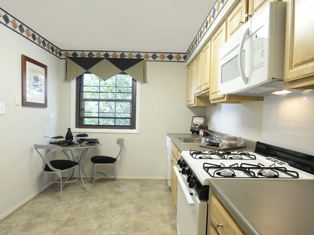 Images Liberty Gardens Apartments & Townhomes
