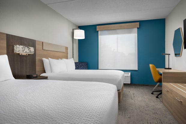 Images Holiday Inn Express & Suites Greensboro - Airport Area by IHG