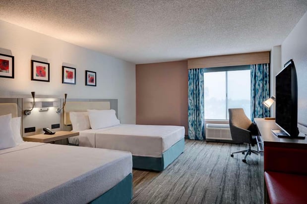 Images Hilton Garden Inn Anaheim/Garden Grove
