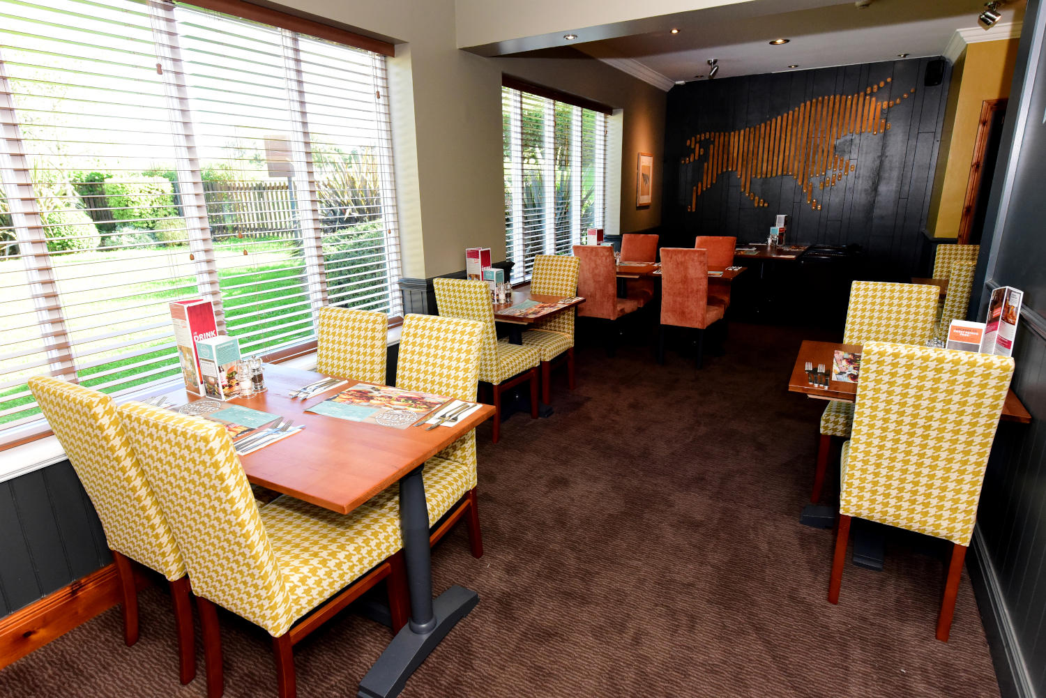 Beefeater restaurant interior Premier Inn Isle Of Wight (Newport) hotel Newport 03330 031743