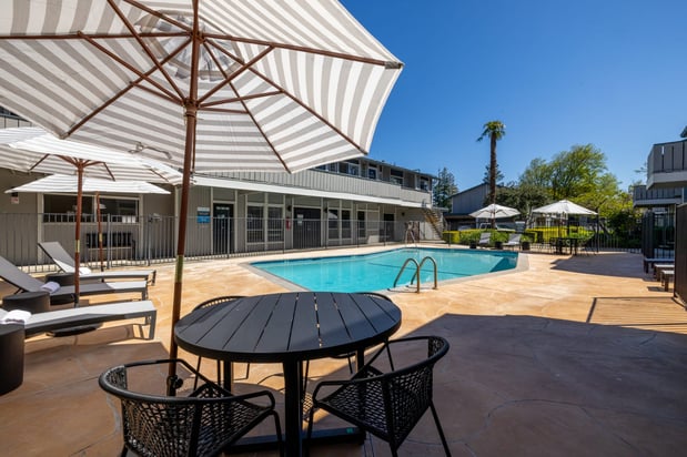 Images Campbell West Apartments