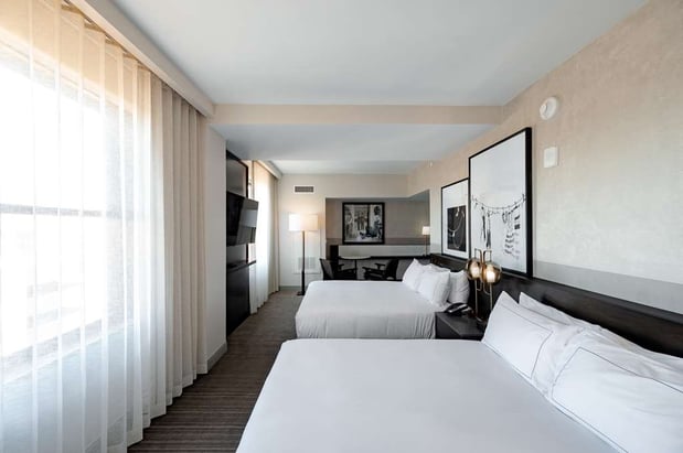 Images Hotel Fort Des Moines, Curio Collection by Hilton