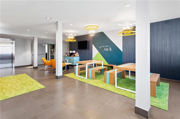 Images Spark by Hilton Rochester South