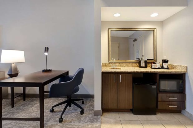 Images Hampton Inn & Suites San Luis Obispo