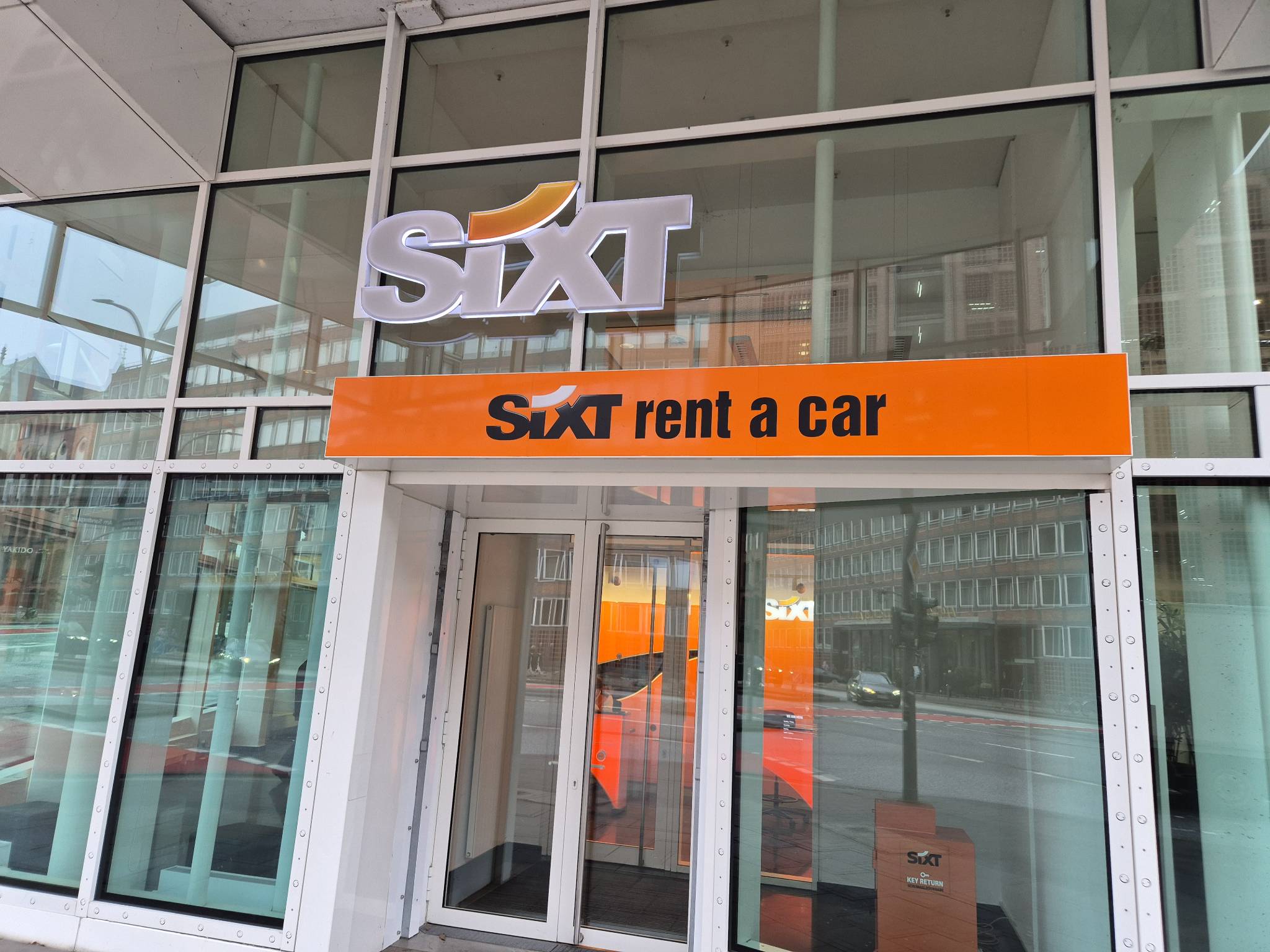SIXT Autovermietung Hamburg Hafencity, Am Sandtorkai 48 in Hamburg