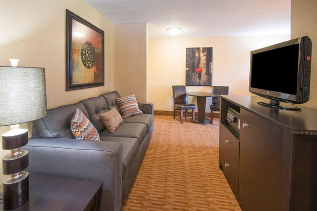 Images Holiday Inn Express & Suites Sharon-Hermitage, an IHG Hotel