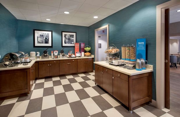 Images Hampton Inn Boston-Logan Airport