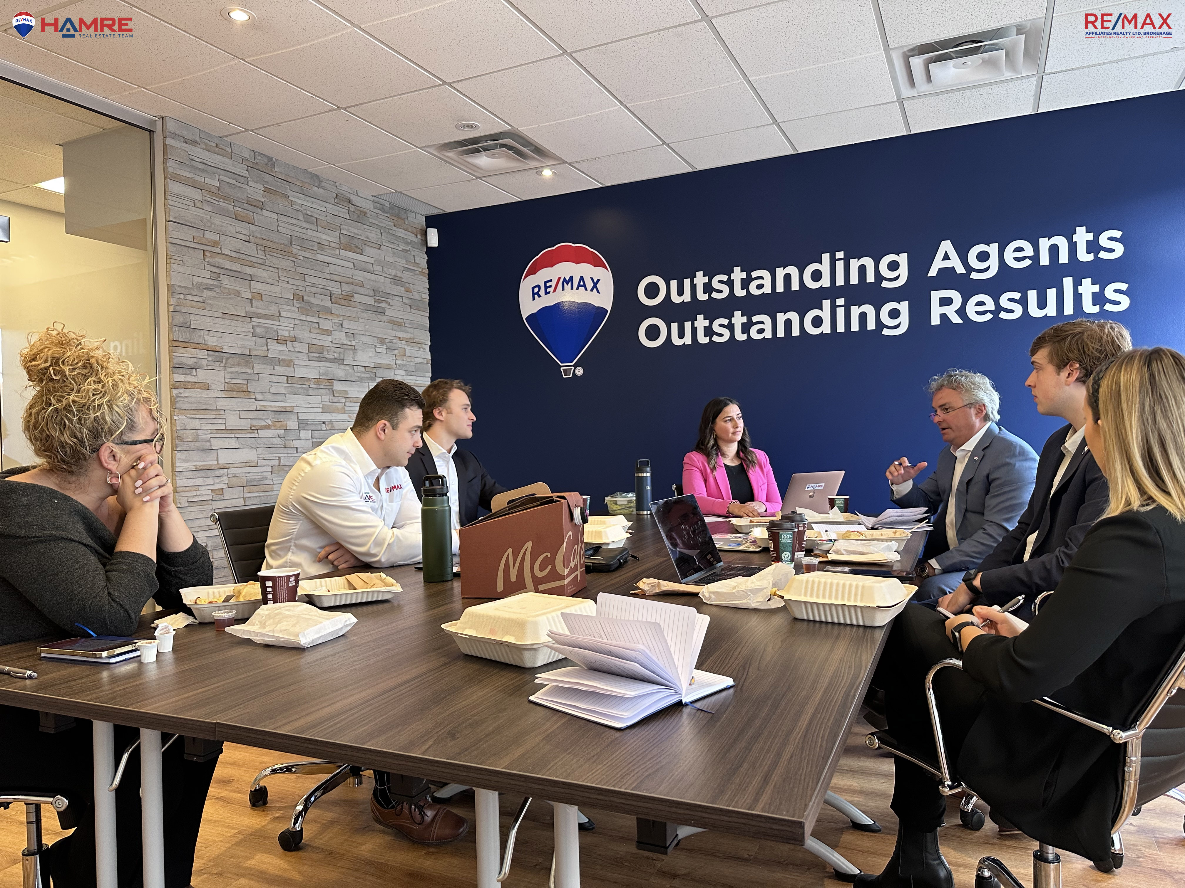 Images Leif Olson - Ottawa Real Estate Agent - Hamre Team RE/MAX Affiliates