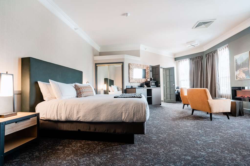Guest room