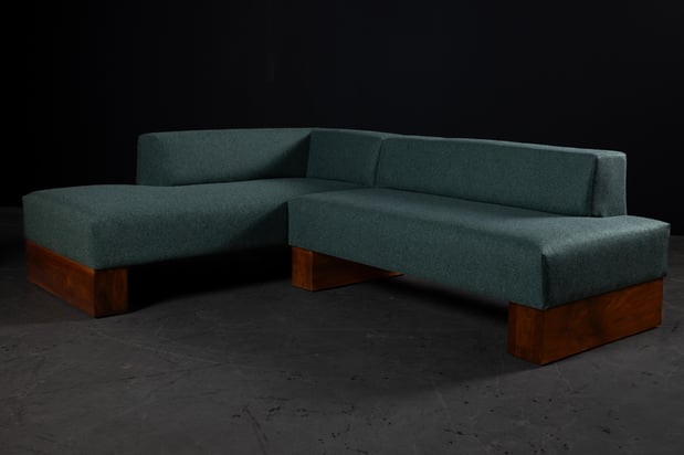 Images SENTIENT Furniture