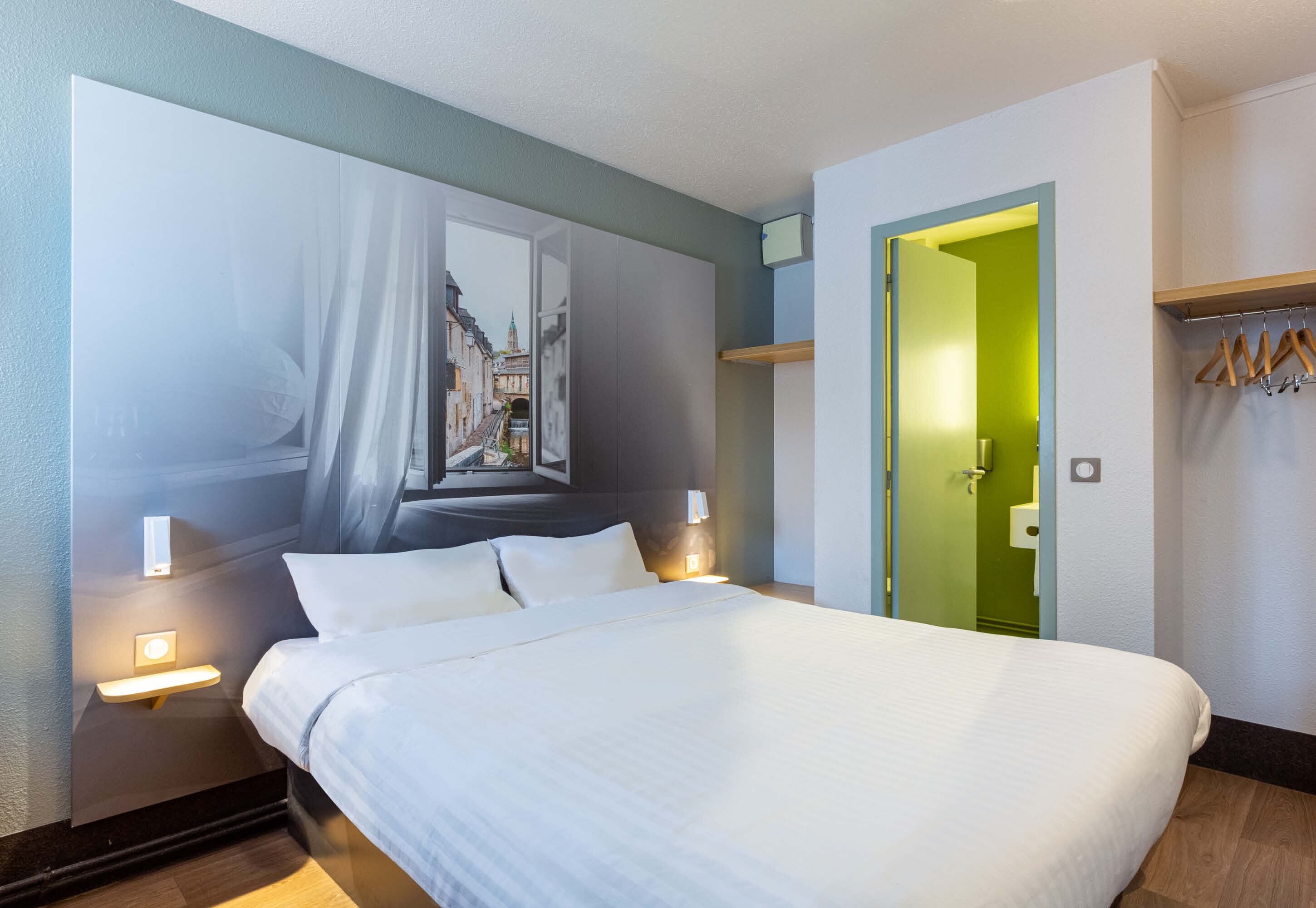 Images B&B HOTEL Chartres Le Forum