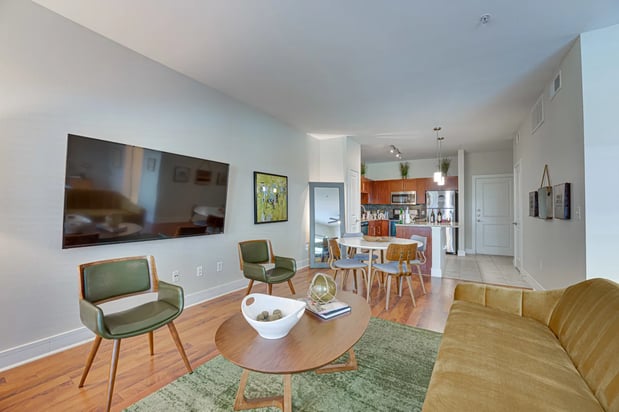 Images Easton Apartments