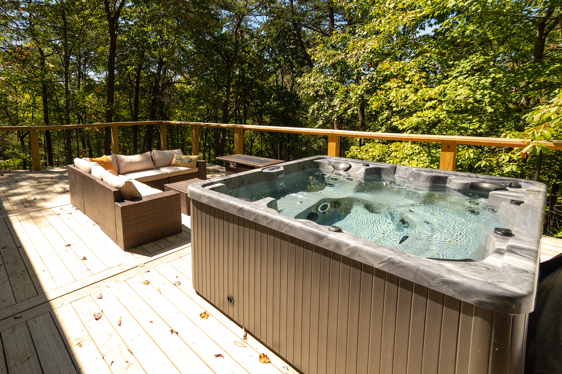 Cabins with Hot Tubs in RRG